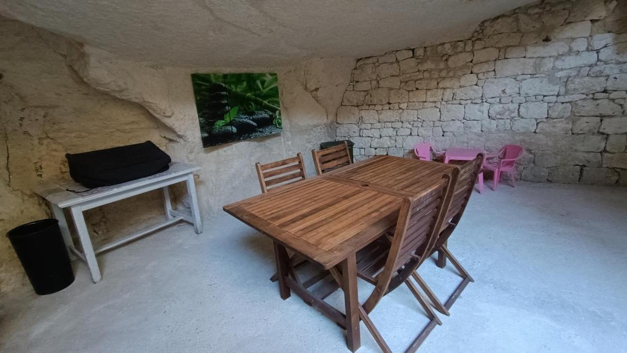Meuble De Tourisme Petit Chail Saint Savinien Экстерьер фото